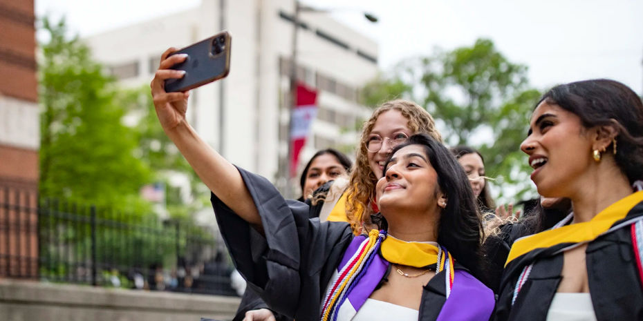 Background for the 'Temple’s 137th Commencement in photos' link block